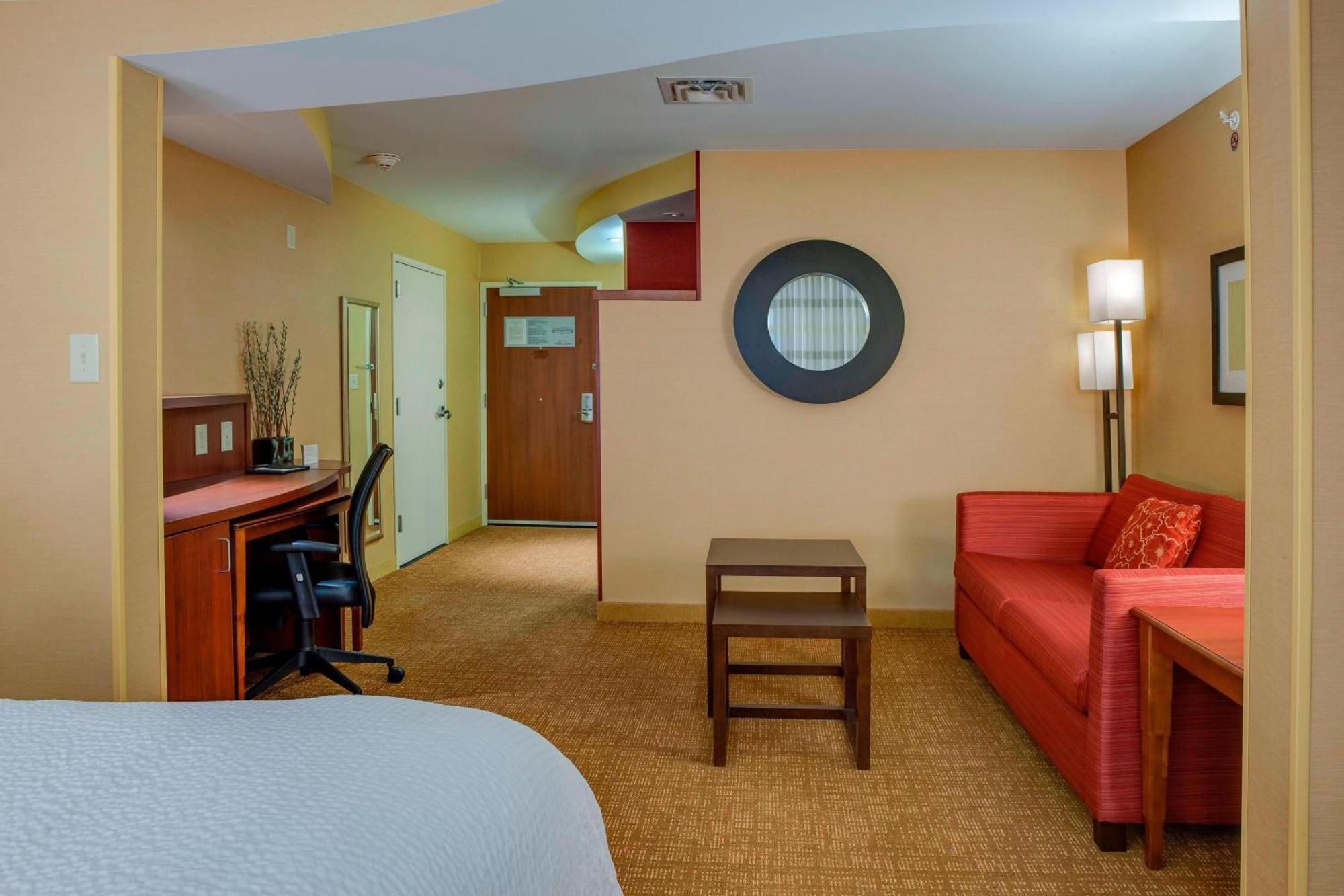 Courtyard By Marriott Indianapolis Noblesville Exterior photo